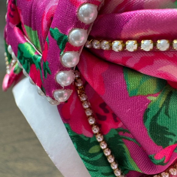 NIB Betsey Johnson Denly Fuchsia Floral Bow Heels 8.5 - Picture 3 of 6